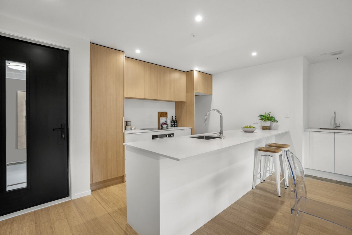 15/200 Knights Road, Hutt Central, Lower Hutt - Carousel 1