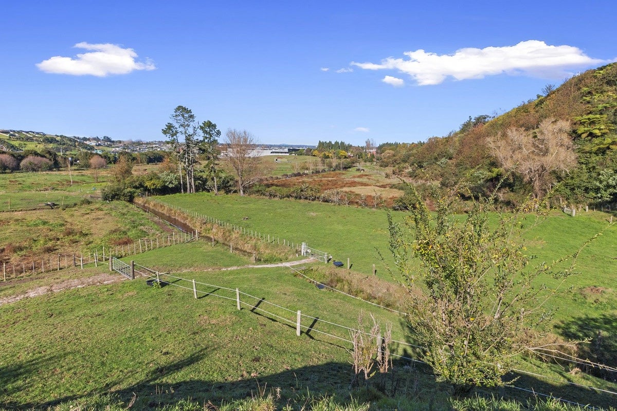 491 Cambridge Road, Tauriko, Tauranga - Carousel 1