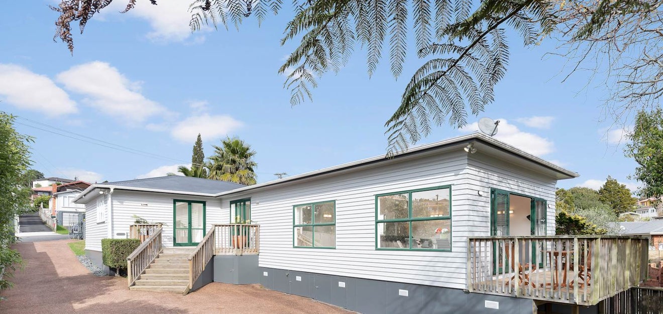 15 Eaton Road, Hillsborough, Auckland - Carousel 1