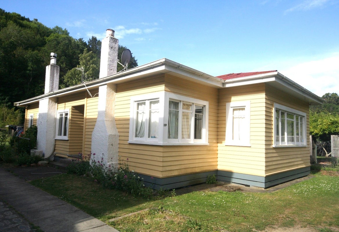 209 Nile Street East, Maitai, Nelson - Carousel 1