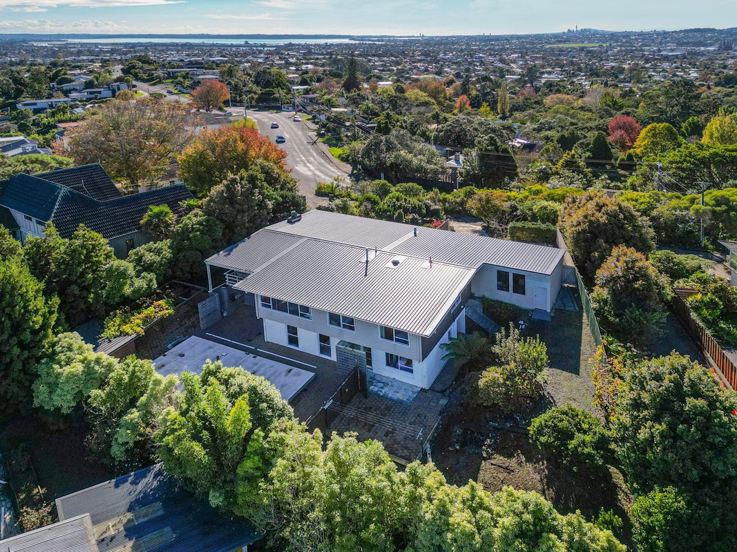 71 Pleasant Road, Glen Eden, Auckland - Carousel 1