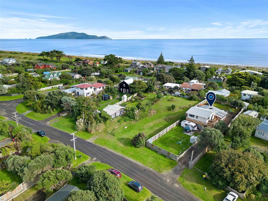43 Dixie Street, Te Horo Beach - Carousel 1