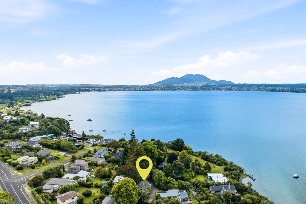 28 Te Kopua Street, Acacia Bay, Taupo - Carousel 1