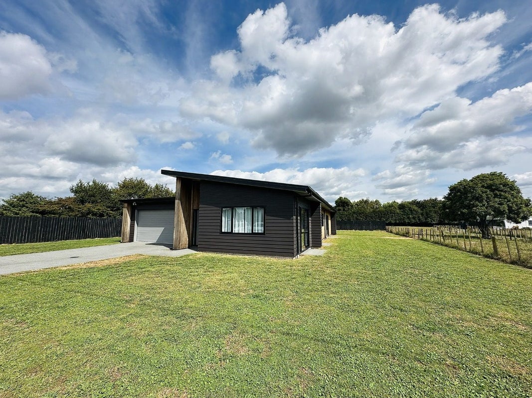 24 Lissette Road, Newstead - Carousel 2