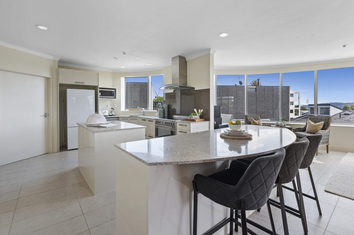 1/97 Jervois Road, Herne Bay, Auckland - Carousel 2
