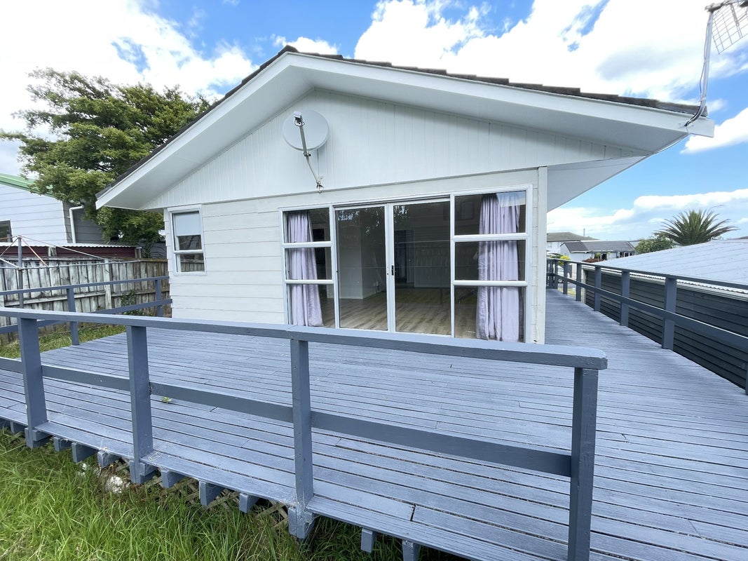 75 Lewisham Street, Highland Park, Auckland - Carousel 23