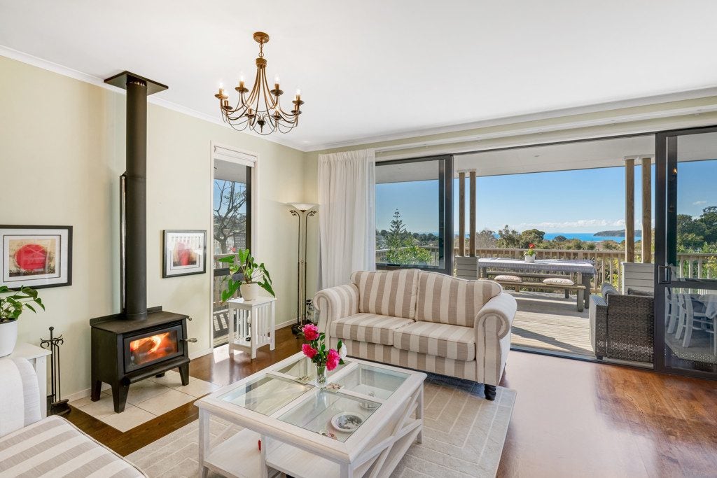 434 Whangaparaoa Road, Stanmore Bay, Whangaparaoa - Carousel 1