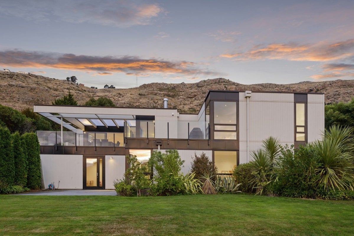 21 Morgans Valley, Heathcote Valley, Christchurch - Carousel 1