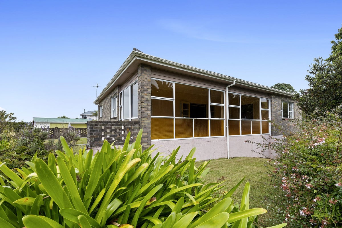 11A Havelock Place, Blagdon, New Plymouth - Carousel 2