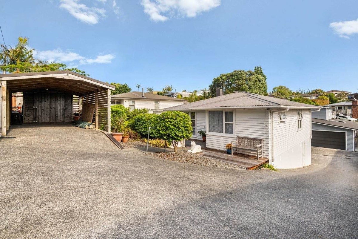 18 Selwyn Crescent, Forrest Hill, Auckland - Carousel 2