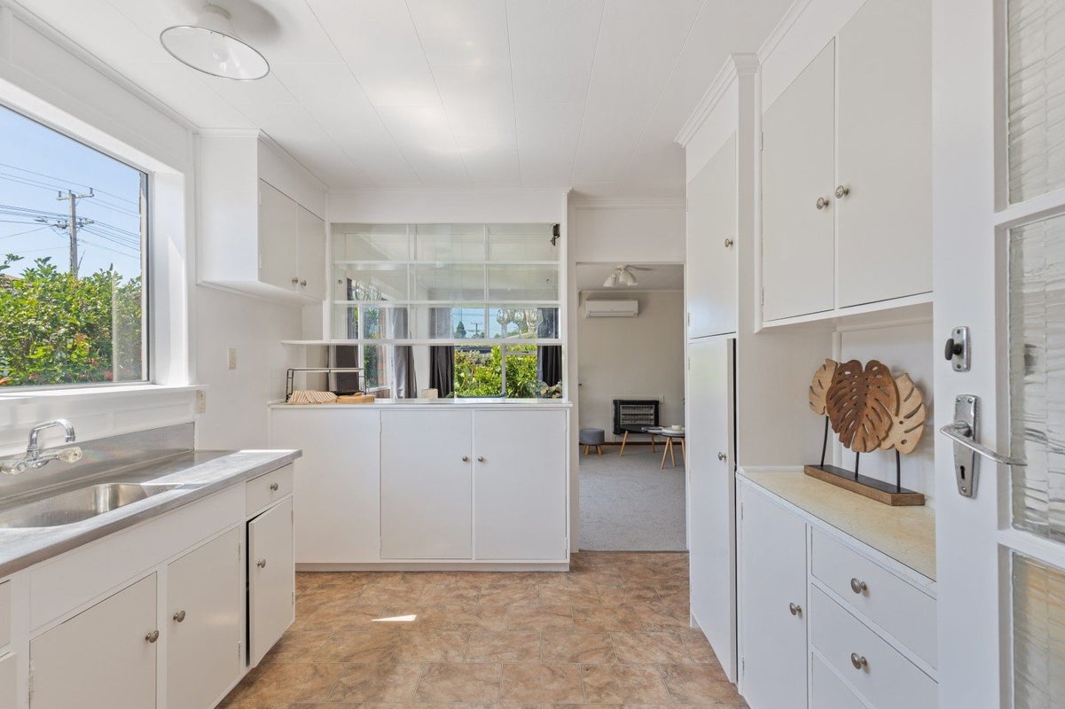 42B Sackville Street, Fitzroy, New Plymouth - Carousel 2