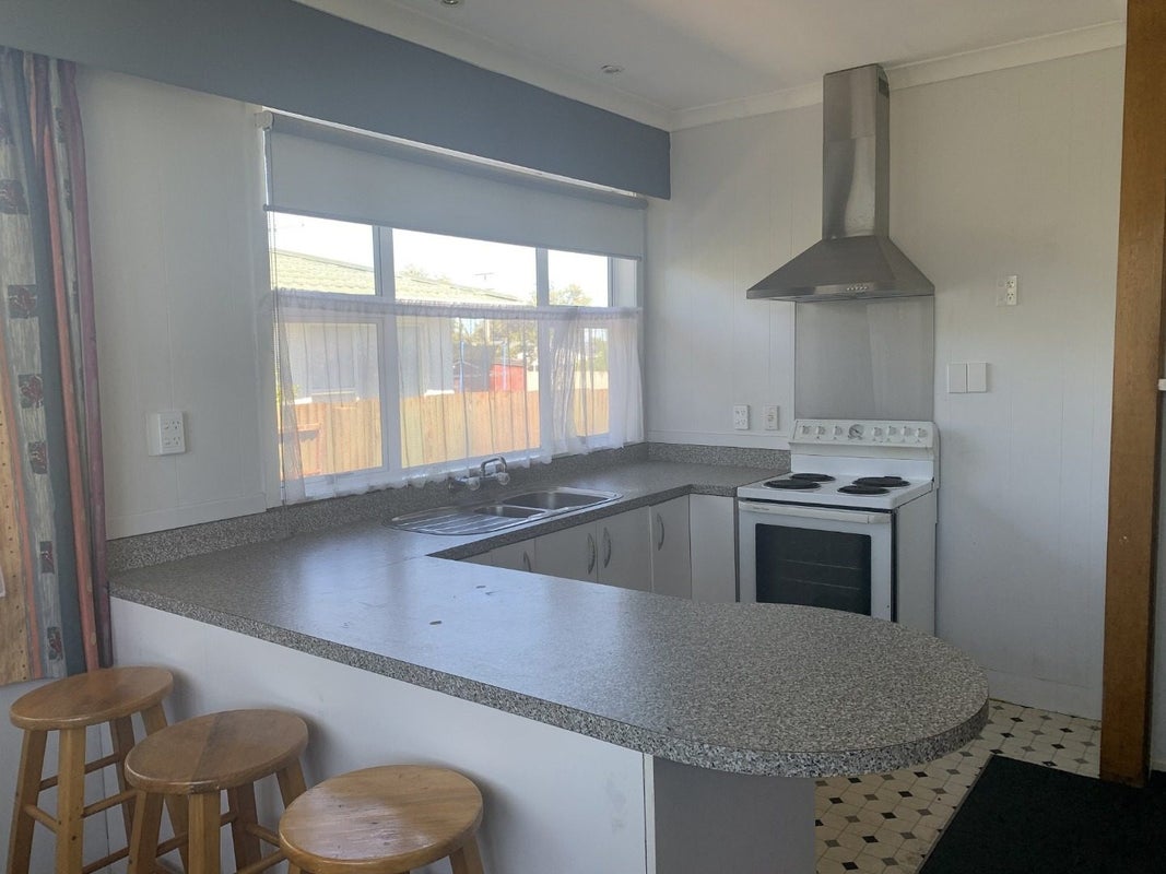 14 Ruapehu Street, Castlecliff, Whanganui - Carousel 2