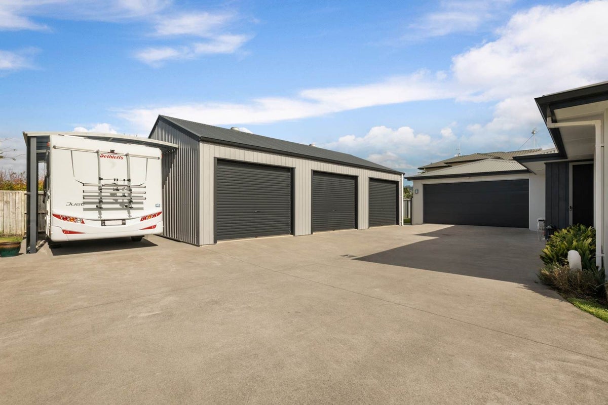 114 Koutunui Road, Athenree, Katikati - Carousel 1