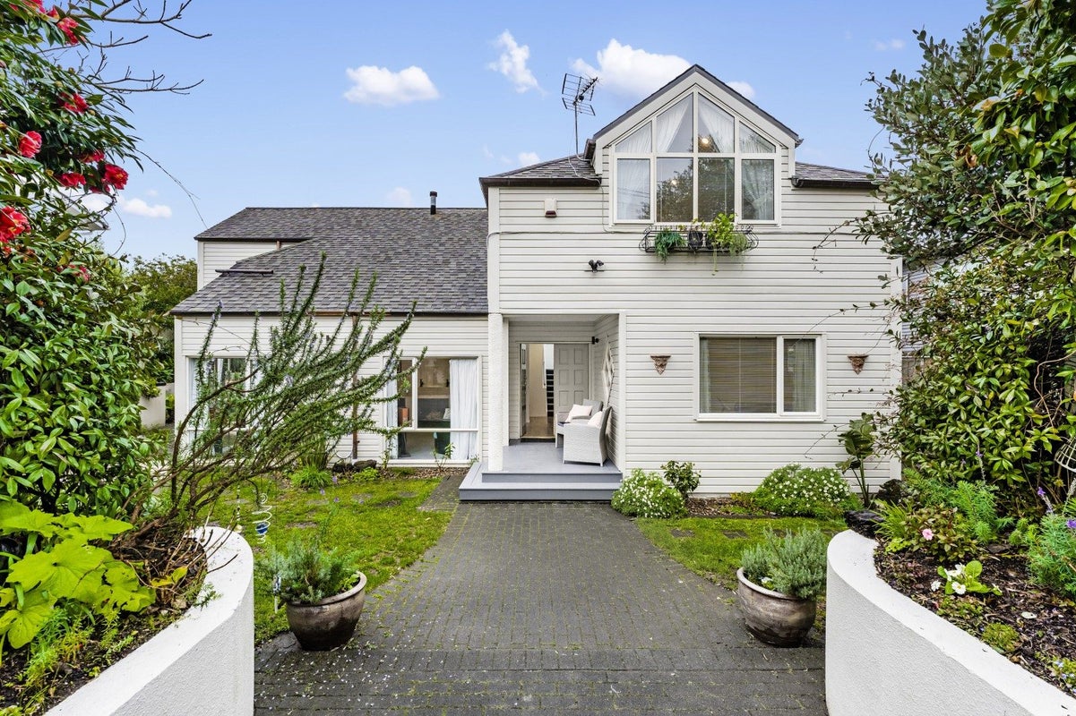 1B Adrienne Place, Onehunga, Auckland - Carousel 1