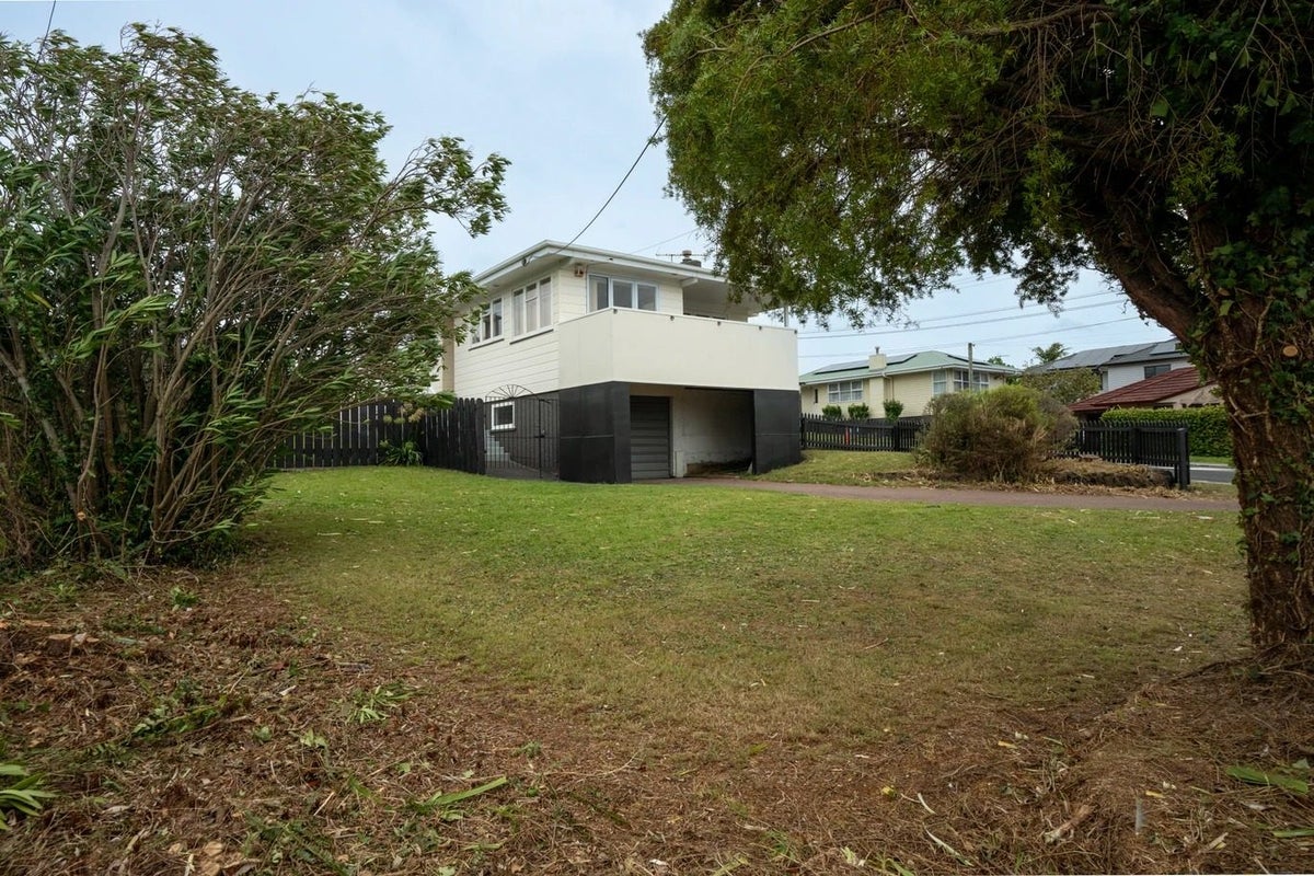 43 Orams Road, Hillpark, Auckland - Carousel 10