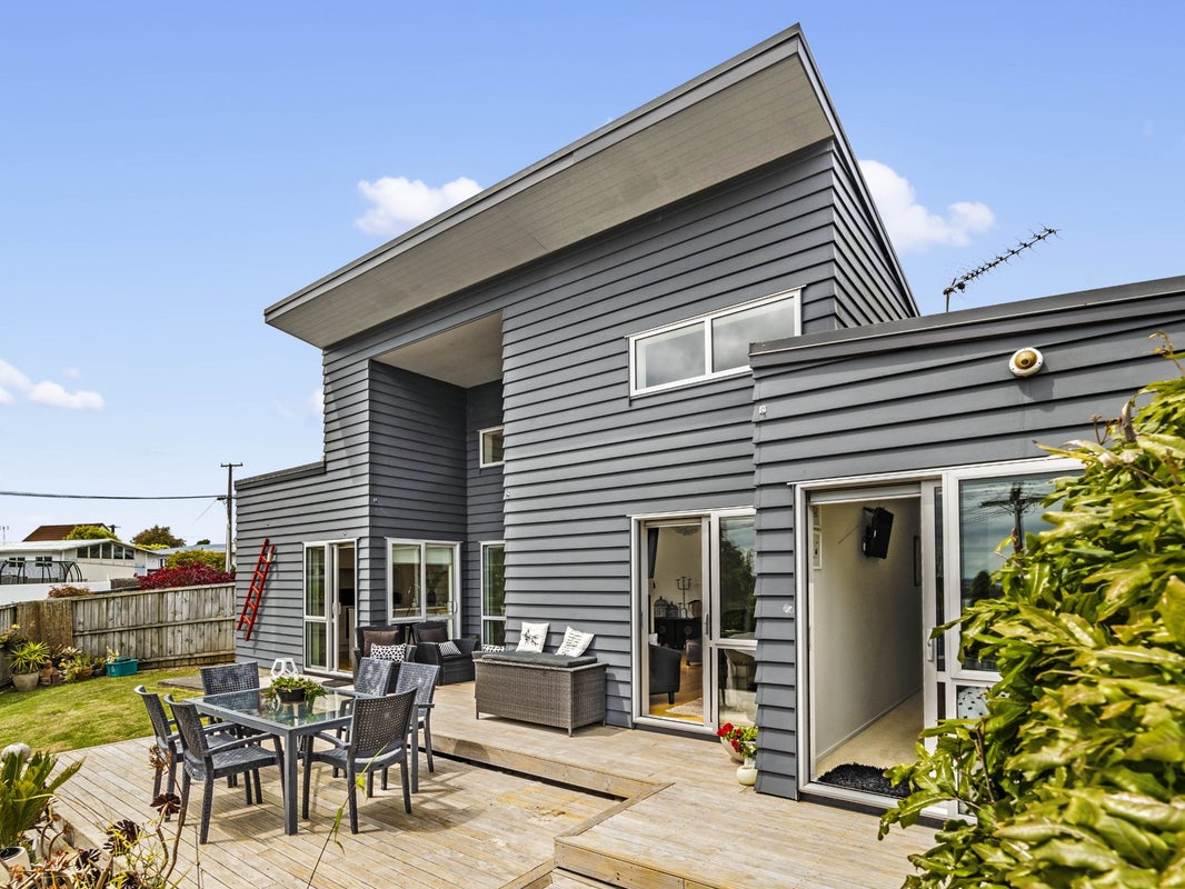 34 Sunnyhaven Avenue, Beach Haven, Auckland - Carousel 1