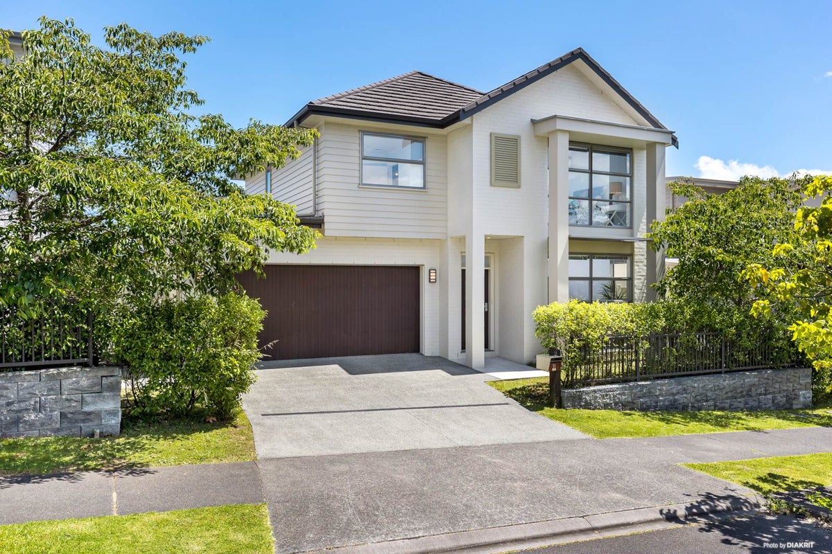 31 Tihi Street, Stonefields, Auckland - Carousel 1