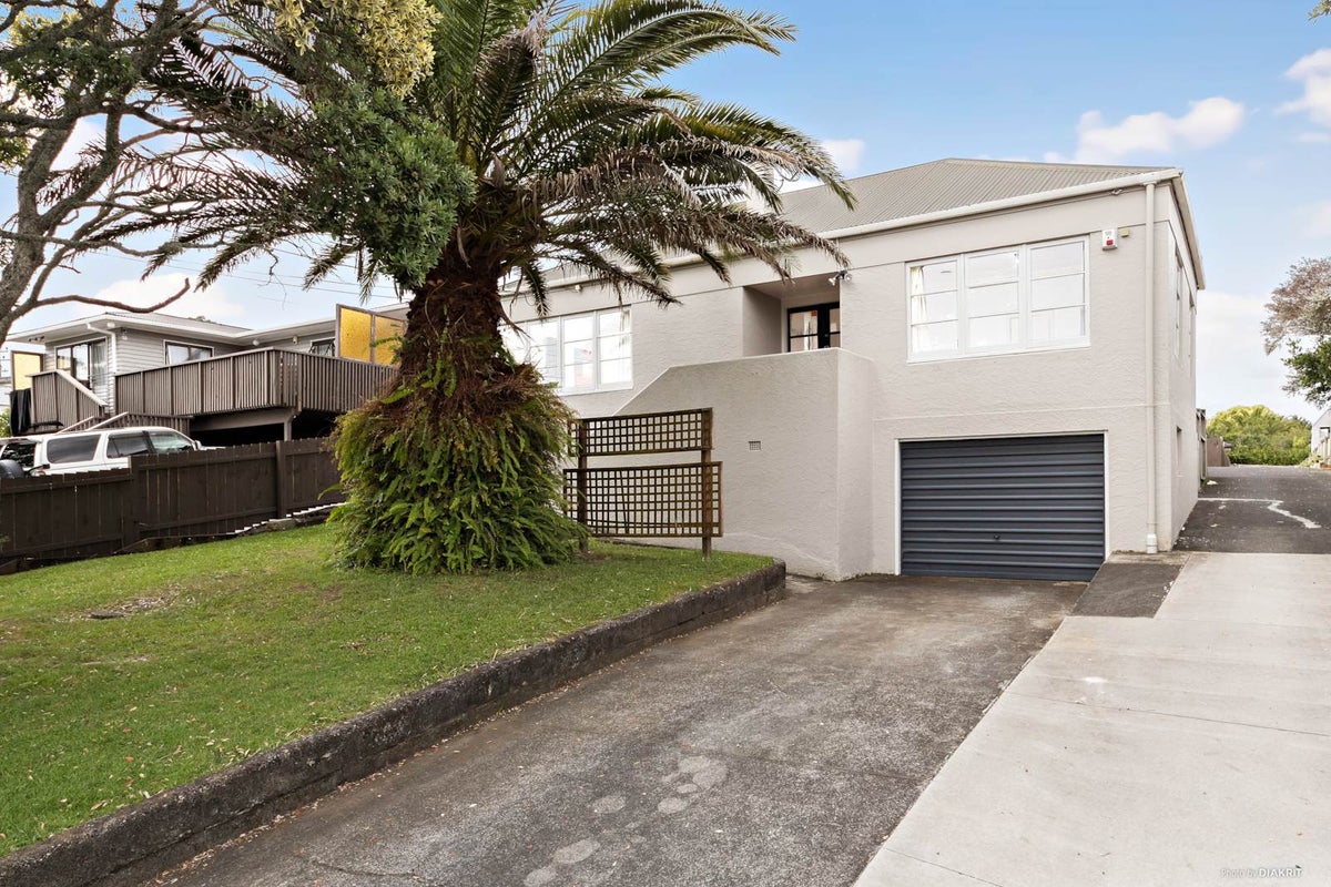 97 Awaroa Road, Sunnyvale, Auckland - Carousel 1