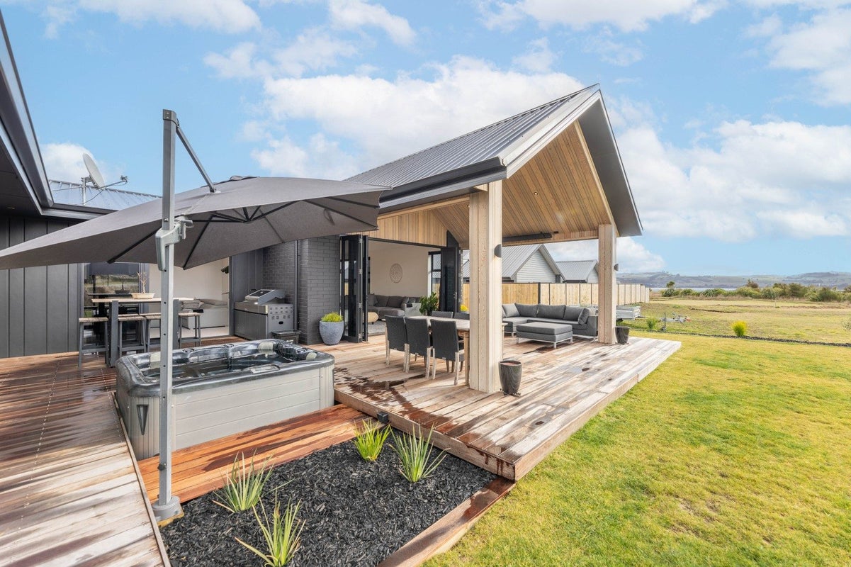 55 Raupo Crescent, Wharewaka, Taupo - Carousel 1