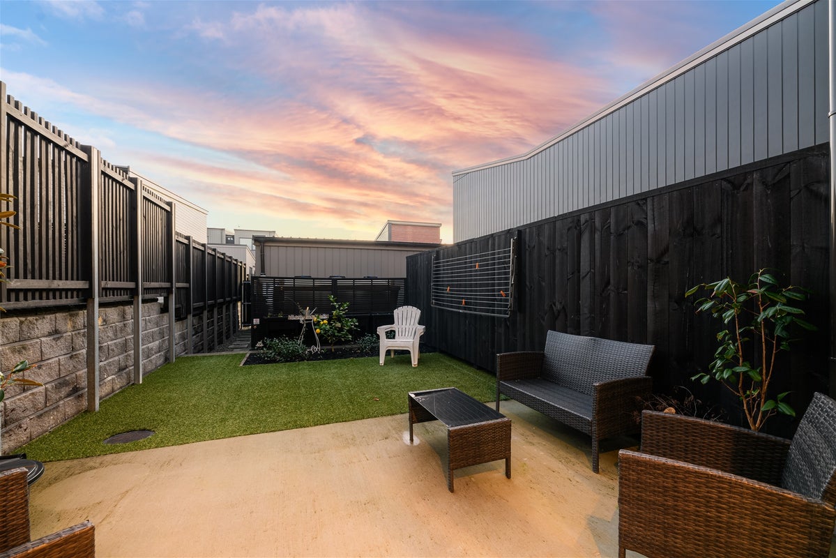 44 Pennant Street, Long Bay, Auckland - Carousel 1