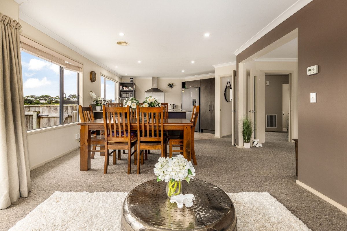 9 Milford Street, Aotea, Porirua - Carousel 1