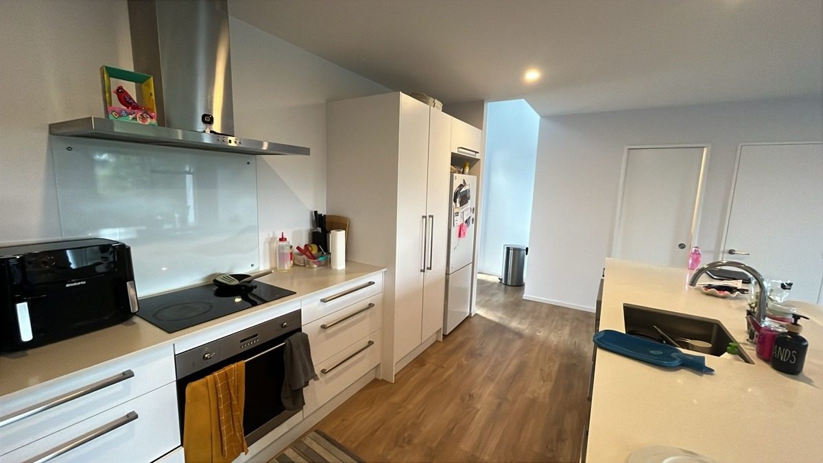 5 Bellbird Lane, Marshland, Christchurch - Carousel 2