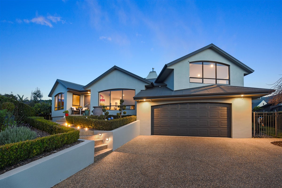 5 Windermere Rise, Rototuna, Hamilton - Carousel 1