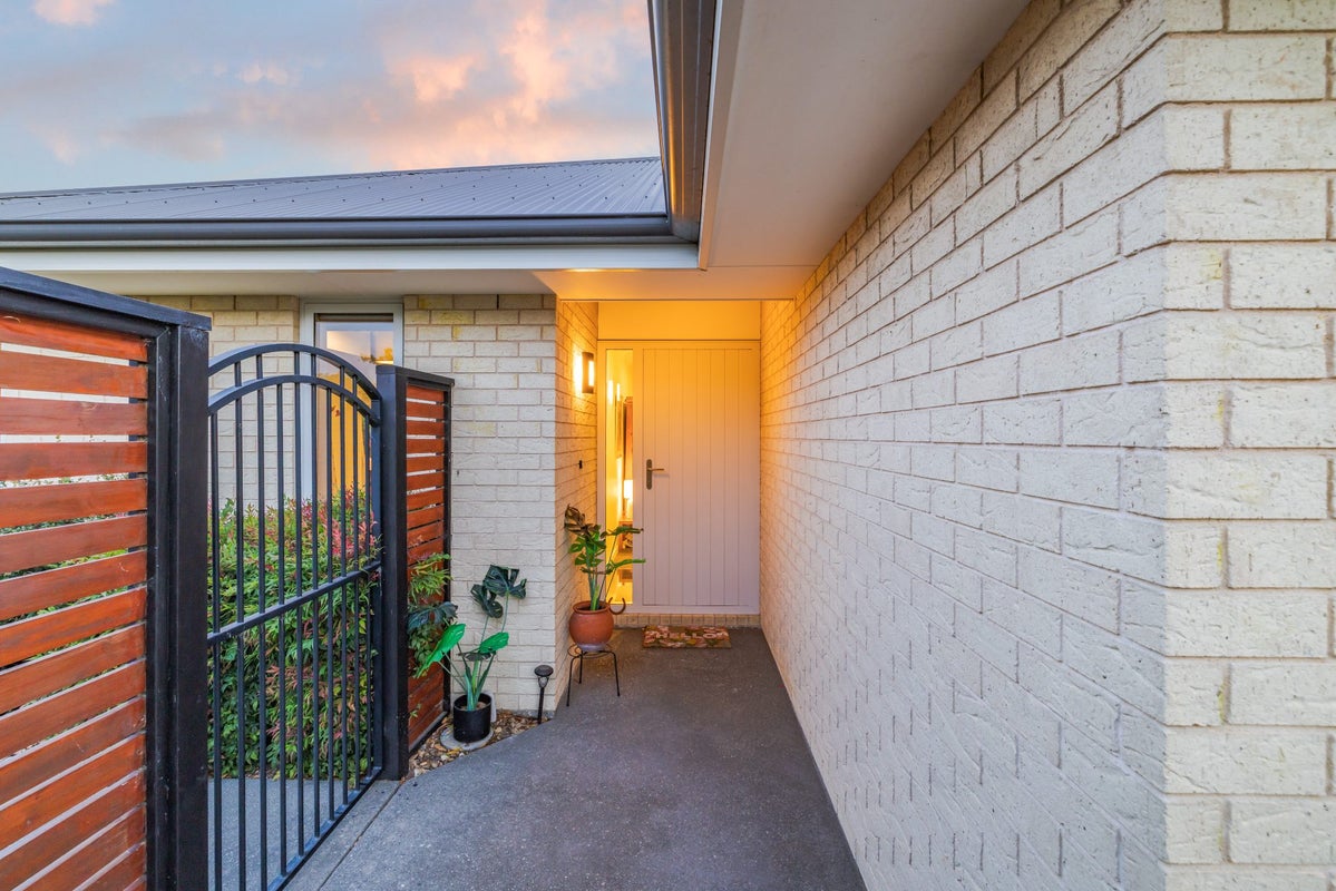 32 Euphrasie Drive, Aidanfield, Christchurch - Carousel 18