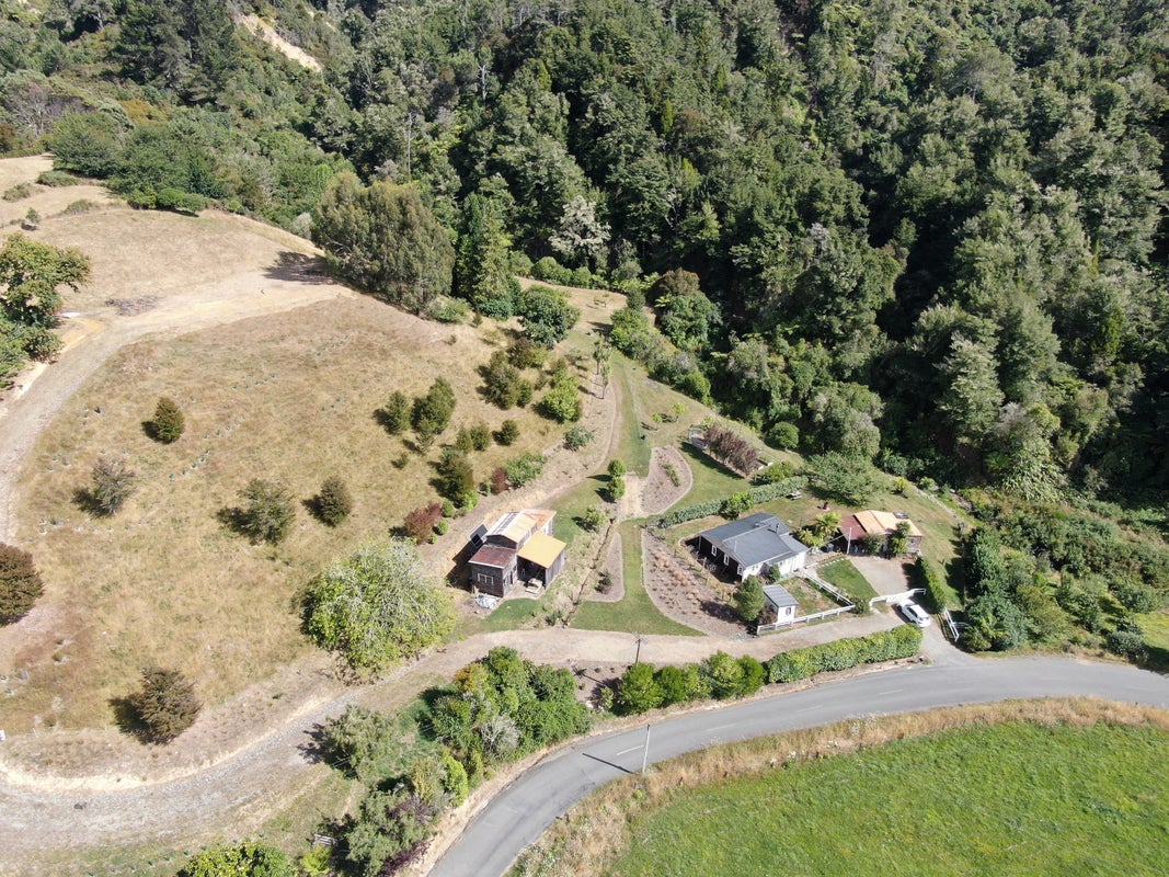 214 Brooklyn Valley Road, Brooklyn, Motueka - Carousel 18