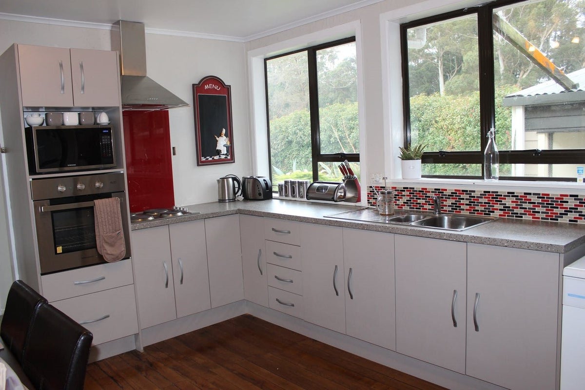 70 Sala Street, Whakarewarewa, Rotorua - Carousel 1