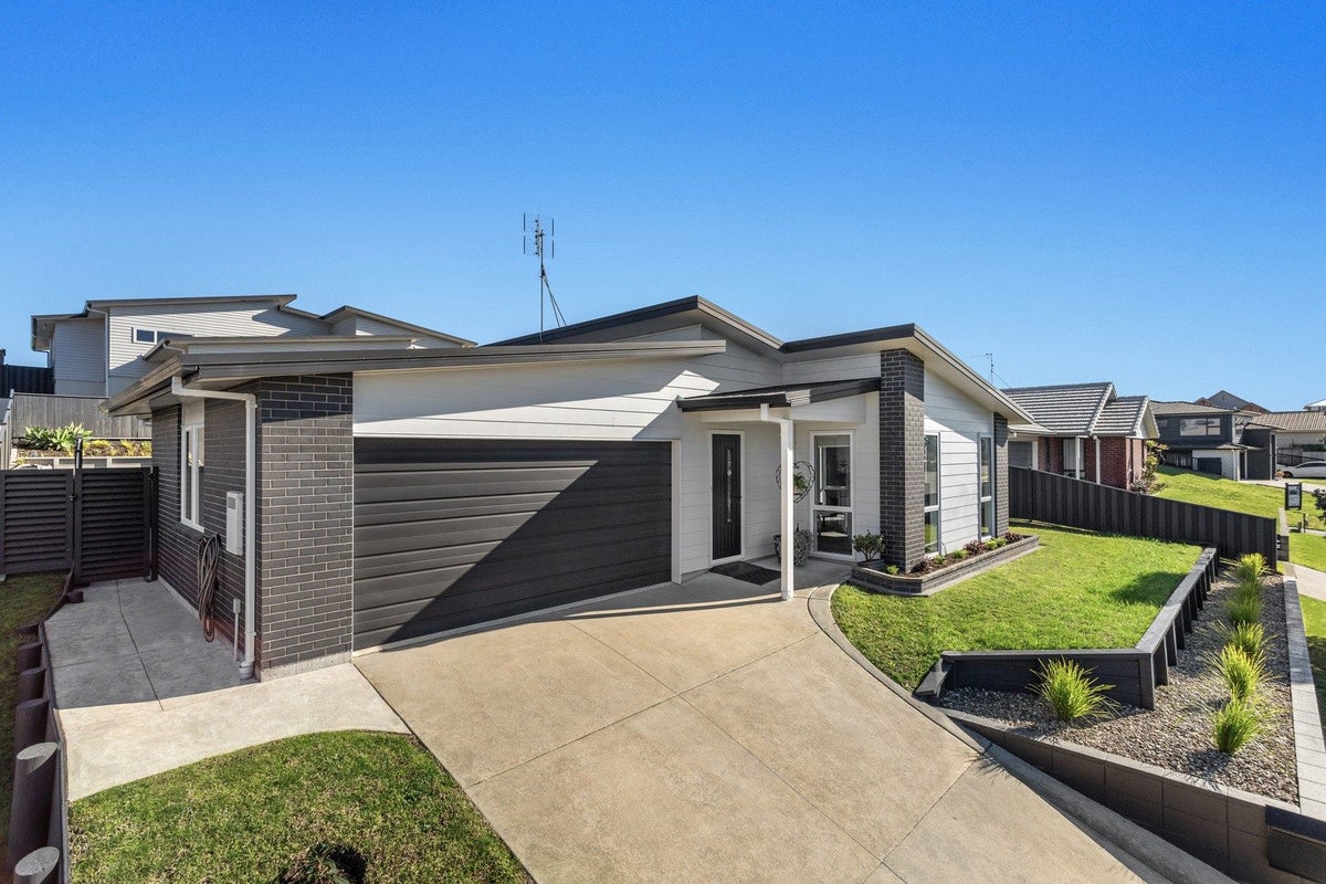 33 Omega Place, Coastlands, Whakatane - Carousel 16