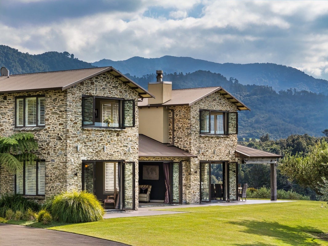 265A Hot Springs Road, Tahawai, Katikati - Carousel 1