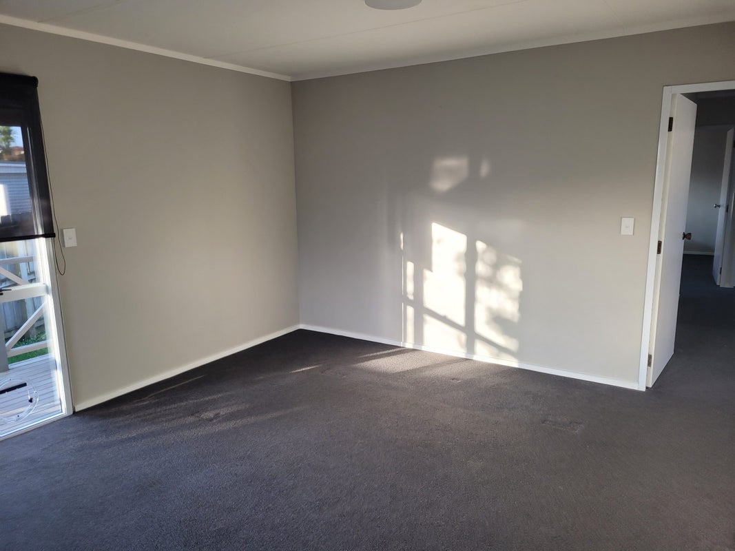 2/112 View Road, Sunnyvale, Auckland - Carousel 2
