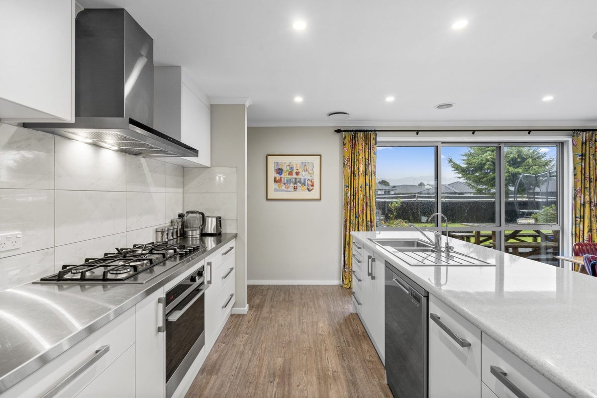 29 Buddle Road, Wallaceville, Upper Hutt - Carousel 2