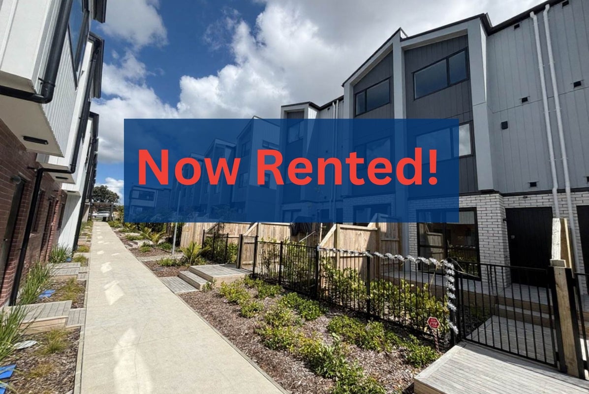 19 Paetai Lane, Te Atatu Peninsula, Auckland - Carousel 1