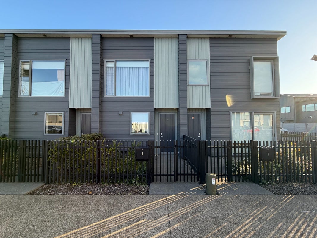 3 Park Green Avenue, Rosehill, Papakura - Carousel 2