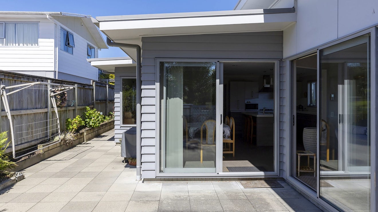 1/30 Ingle Avenue, Waipahihi, Taupo - Carousel 1