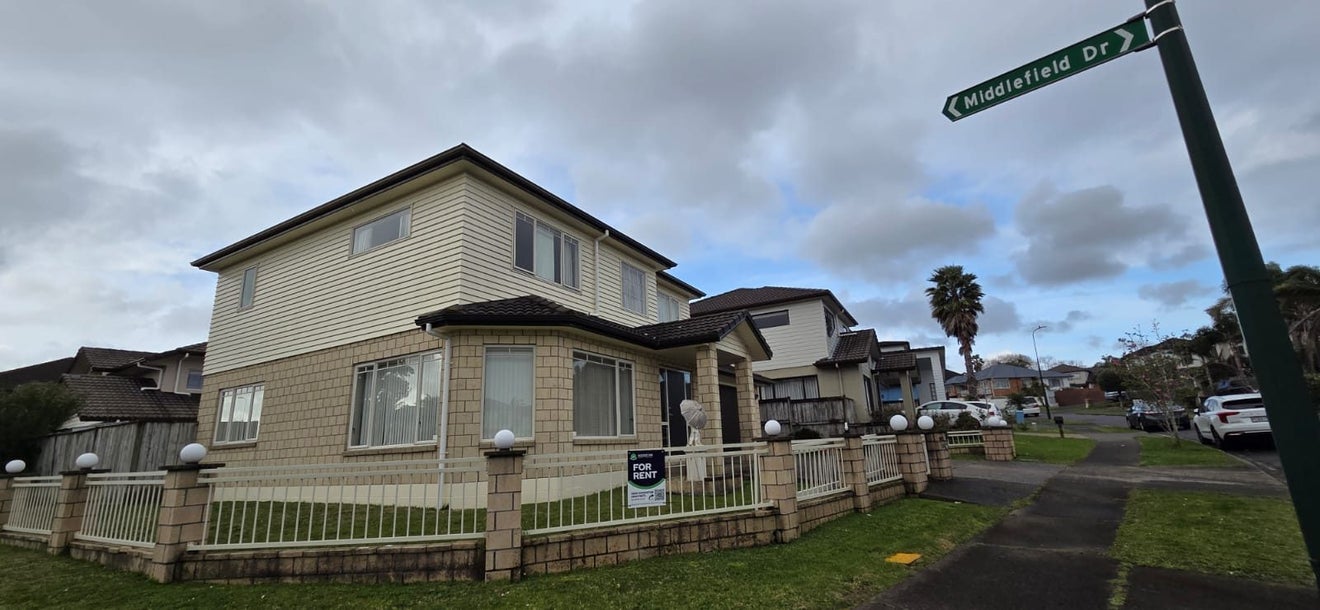 135 Cyril French Drive, Flat Bush, Auckland - Carousel 22
