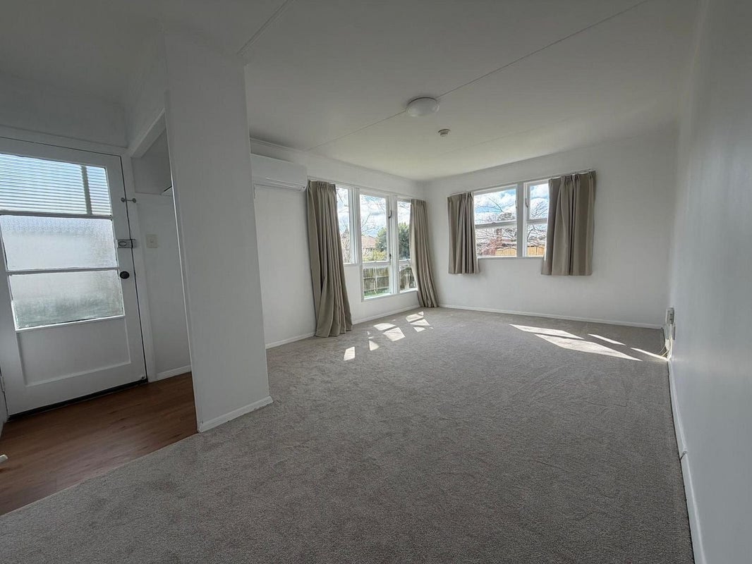 76 Cambridge Terrace, Papatoetoe, Auckland - Carousel 13