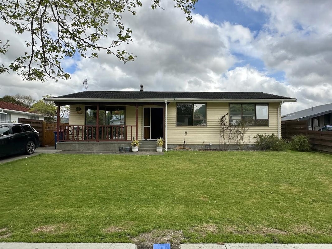 135 California Drive, Totara Park, Upper Hutt - Carousel 2
