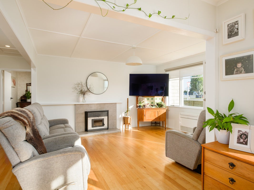 1 Kiwi Street, Makaraka, Gisborne - Carousel 1