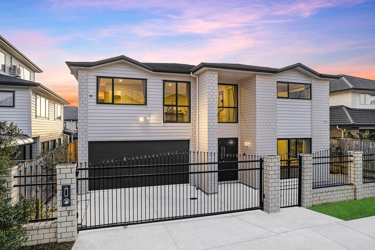 9  Tipu Road, Flat Bush, Manukau City, Auckland - Carousel 2