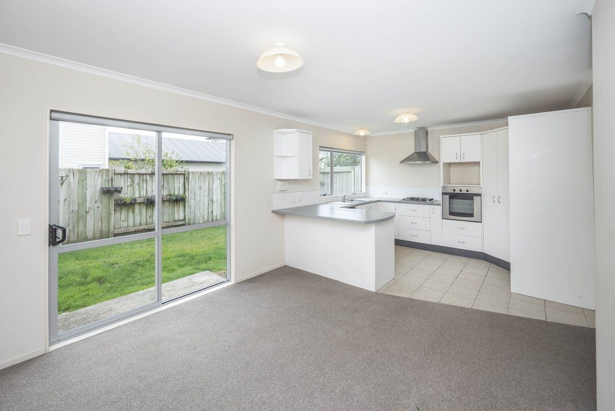 14 Rene Way, Huntington, Hamilton - Carousel 2