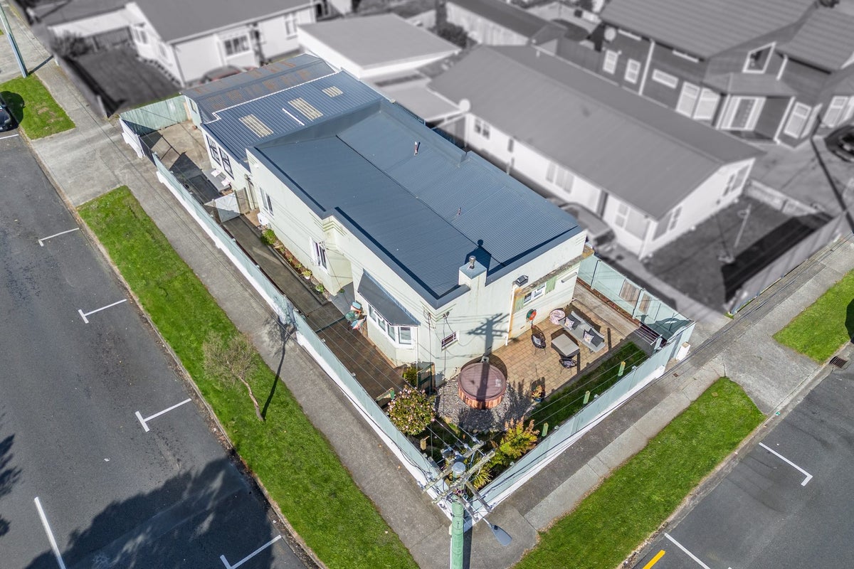 28 Bouverie Street, Petone, Lower Hutt - Carousel 1