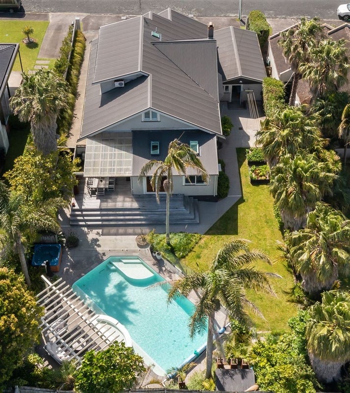 2 Bayview Road, Hauraki, Auckland - Carousel 1
