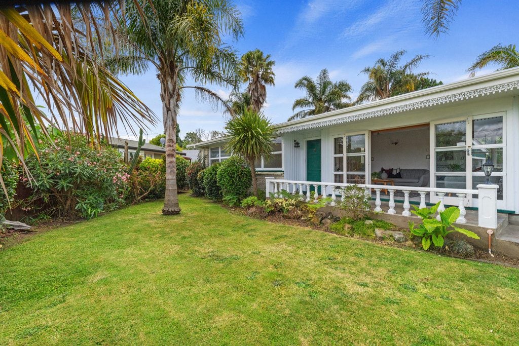 91 Fitzroy Avenue, Fitzroy, Hamilton - Carousel 2