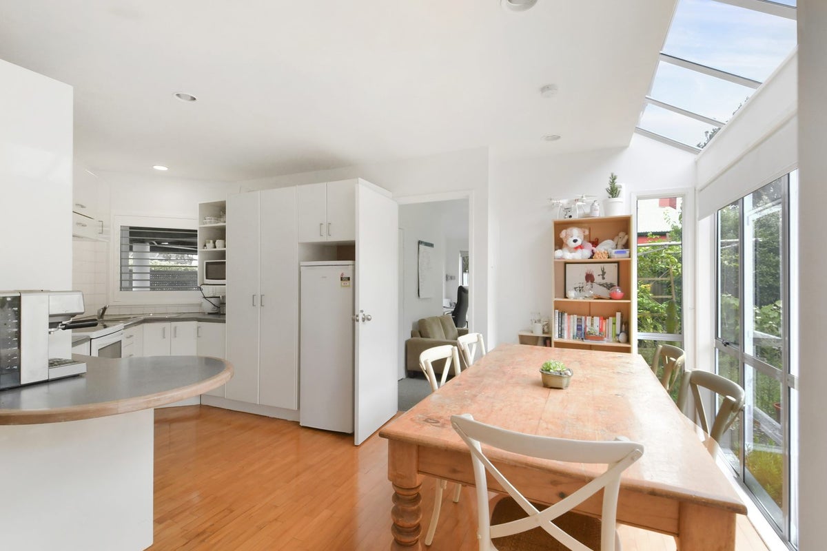 1 Derby Downs Place, Ellerslie, Auckland - Carousel 1