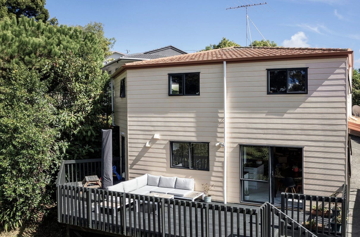43 Holmes Drive South, Massey, Auckland - Carousel 2