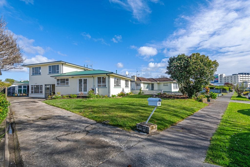 20 Newhaven Place, Roslyn, Palmerston North - Carousel 1