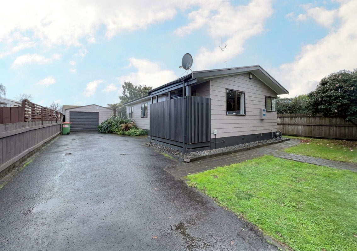 4A Verel Street, Fairfield, Hamilton - Carousel 2